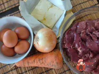 Крок 1: Паштет з курячої печінки з овочами та яйцями