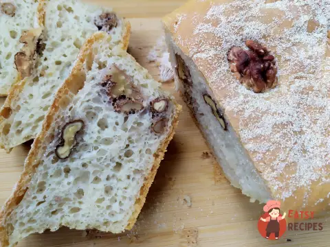 Домашній хліб із волоськими горіхами