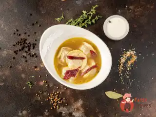 Пельмені з оленини зі сметаною