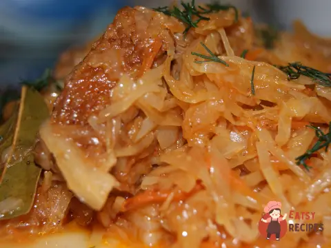 Качка, тушкована з капустою