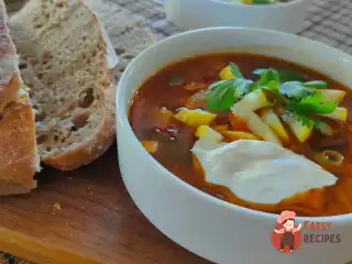 М'ясна солянка з картоплею