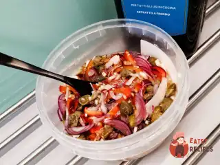 Салат із квашеної капусти