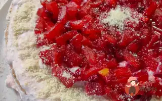 Швидкий пиріг без випічки з яблуками та брусницею