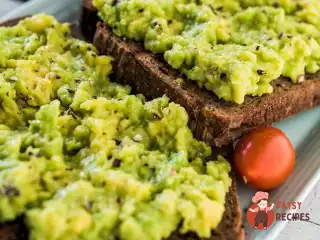 Авокадо з сиром