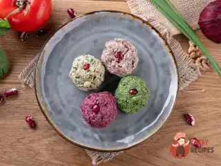 Тхали з буряка з кинзою