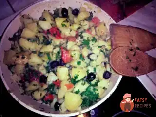 Тушкована картопля по-грецьки