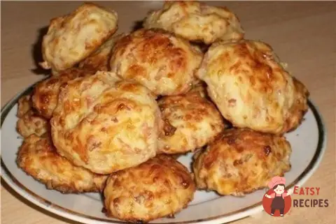 Сирна закуска з ковбасою