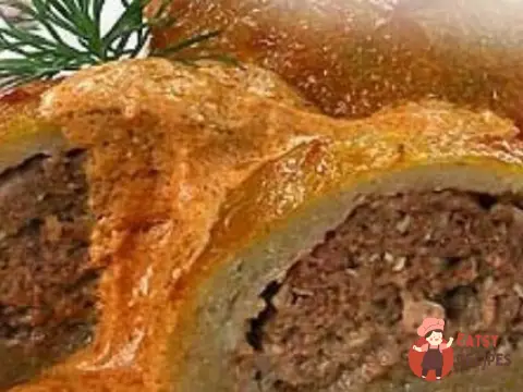 М'ясні котлети у картоплі