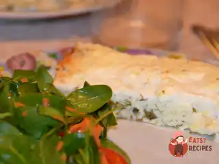 Закусочна запіканка із зеленню та часником