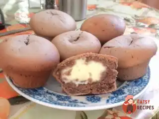 Шоколадні мафіни із заварним кремом