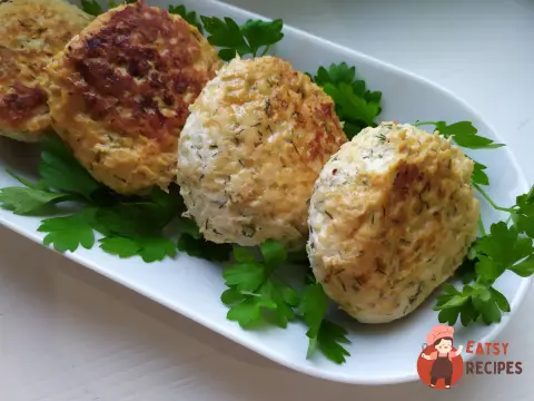 Котлети з курячого філе з домашнім сиром
