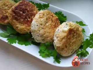 Котлети з курячого філе з домашнім сиром