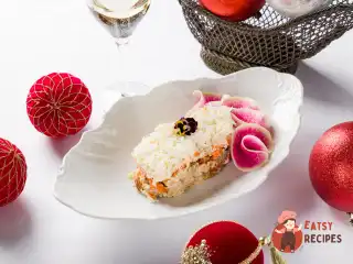 Салат «Мімоза» з копченим вугром і плавленим сиром