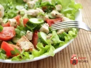 Салат з куркою в соусі теріяки