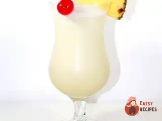 Коктейль "Амаретто колада" (Amaretto Colada)