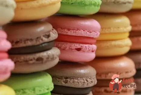 Тістечка макарони з трьома начинками
