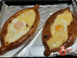 Хачапурі аджарською