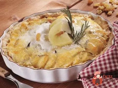 Ананасова шарлотка