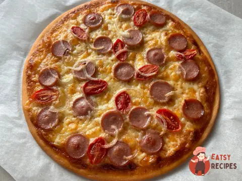Піца з сосисками