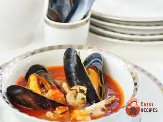 Суп із морепродуктів у трієстському стилі