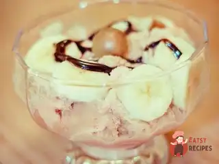 Кавово-ванільне морозиво з тоффі