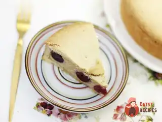 Баскський пиріг з черешнею та заварним кремом