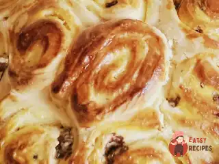 Пиріг з булочок бриоша з кремом патисьєр