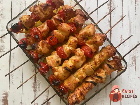 Шашлички на шпажках