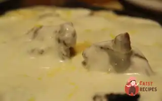 Курка В Сметанному Соусі (Шкмерулі)