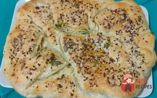 Пісний пиріг з овочами та цибулею