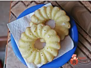 Лимонні саварени