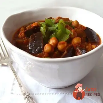 Марокканський тушкований нут із баклажаном