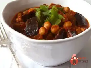 Марокканський тушкований нут із баклажаном