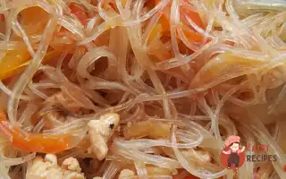 Рисова Локшина З Куркою Та Овочами.