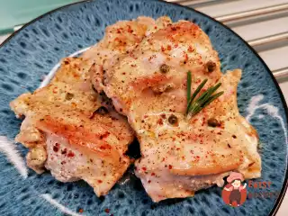 Кролик на сковороді