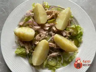 Салат з тунцем та молодою картоплею