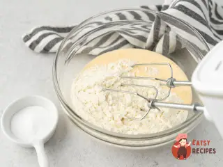 Крок 3: Бісквітний рулет з яблуками