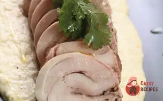 Карпаччо З Курчати Під Соусом Сациві