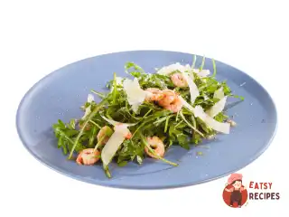 Салат з руколою та креветками