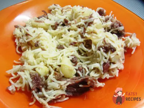 Макарони по-флотськи з вареною яловичиною