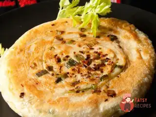 Китайський коржик із зеленою цибулею