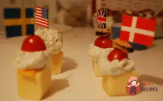 Сирне Канапе З Мідіями