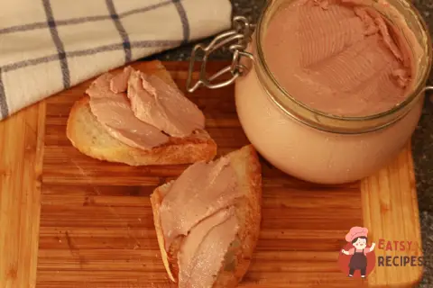 Паштет з курячої печінки з коньяком