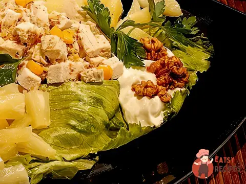 Курка з ананасами