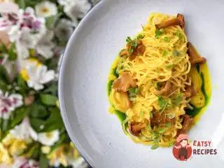 Паста з лисичками та чебрецем