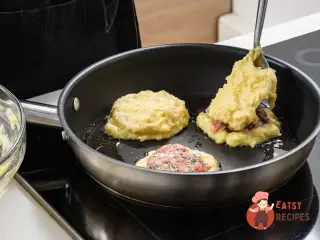 Крок 10: Драніки з фаршем