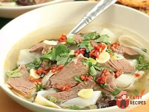 Суп зі скляною локшиною та шматочками копченої качки (Kao ya fensi tang)