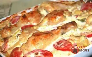Курячі Гомілки З Овочами В Сметанному Соусі