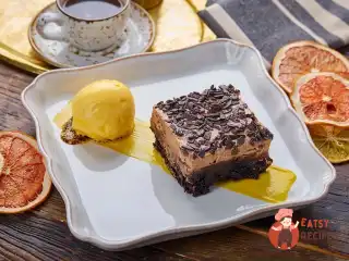 Соколатину (шоколадний пиріг)