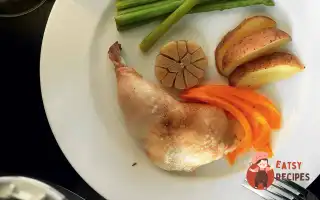 Курка З Томленим Часником, Картоплею, Зеленою Спаржею Та Перцем